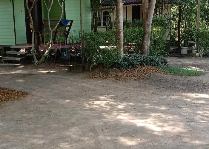 บ้านพัก บ้านไอหมอกสวนผึ้ง 4*