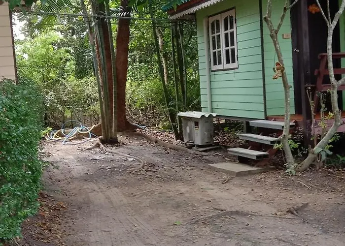 บ้านพัก บ้านไอหมอกสวนผึ้ง 4*
